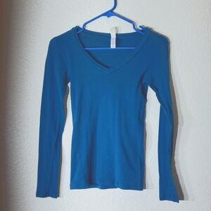 Bella Ladies Small Deep Teal V-neck Long Sleeve T